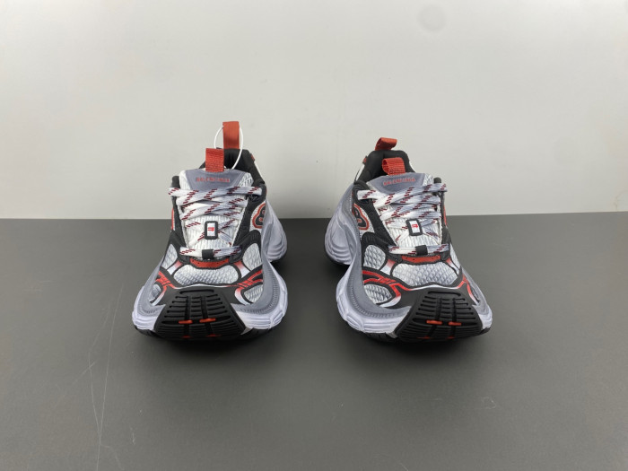 Ba*len*cia*ga sneaker