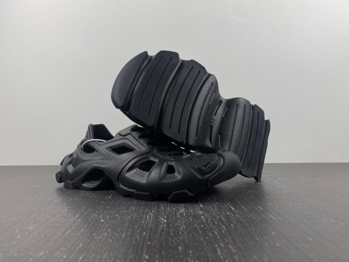 balenciag* sandal17