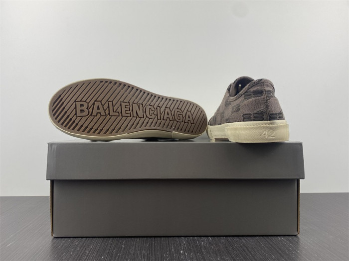 Ba*len*cia*ga sneaker