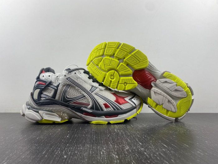 Ba*len*cia*ga runner sneaker