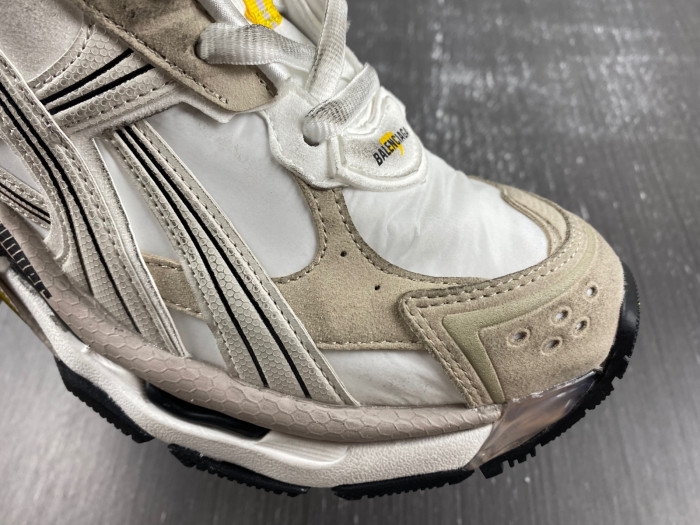 Ba*len*cia*ga runner sneaker