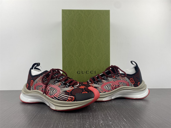 G*u*i* trainer sneaker89