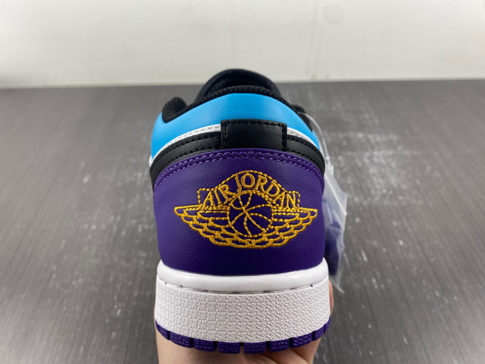 air jordan 1 low surF**es with aqua tones 553558-154