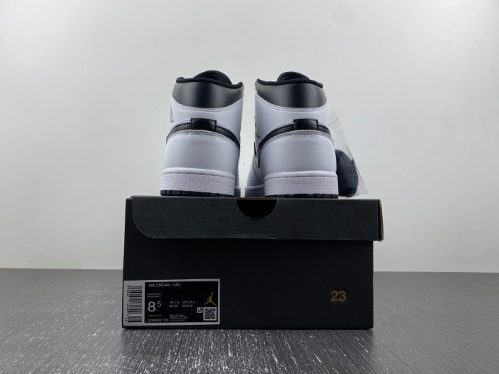 air jordan 1 mid “white/black” dq8426-132