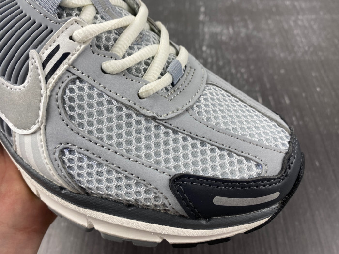 nike zoom vomero 5 fd9919-001