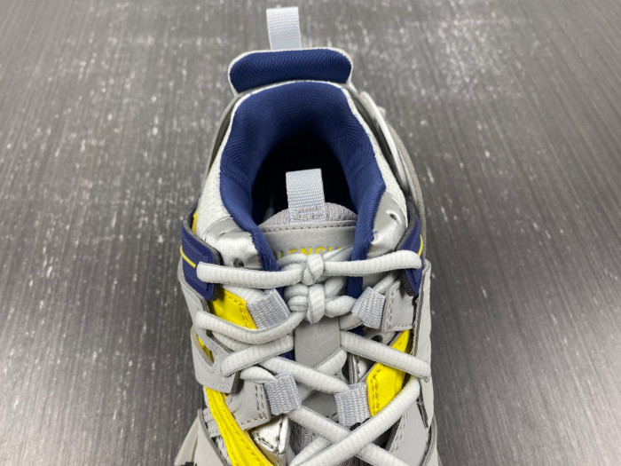 Ba*len*cia*ga track sneaker