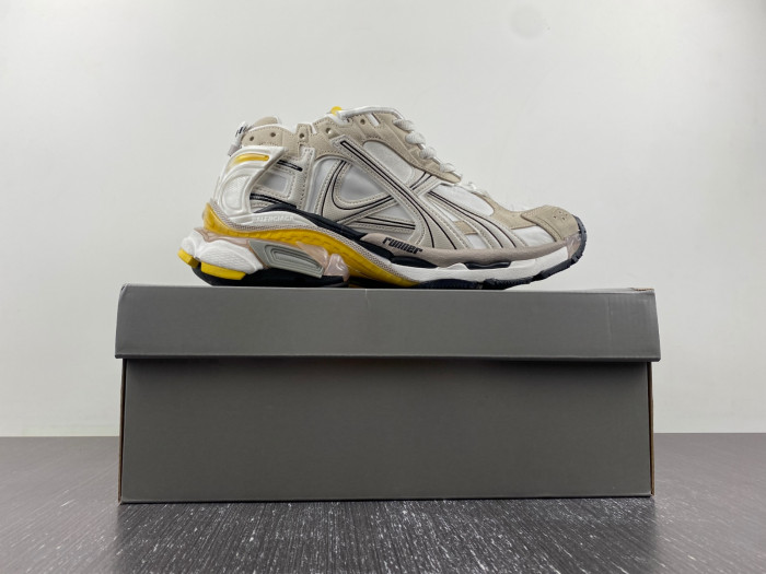 Ba*len*cia*ga runner sneaker
