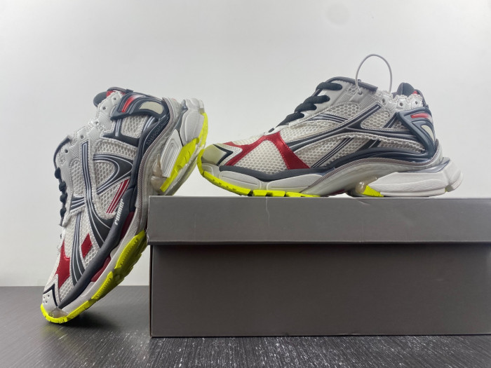 Ba*len*cia*ga runner sneaker