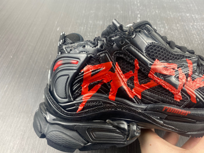 Ba*len*cia*ga runner sneaker