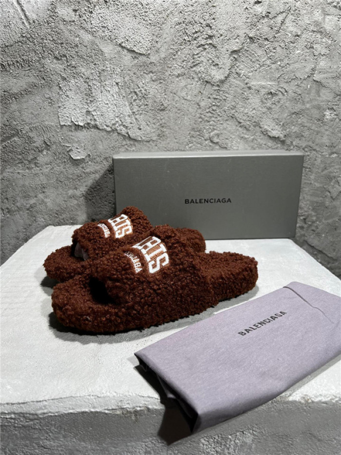 balenciag* sandal bs52