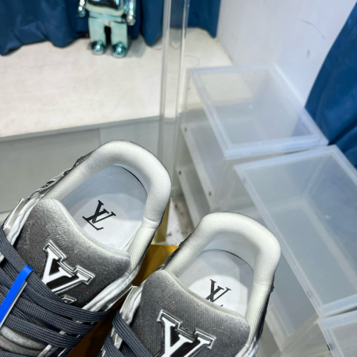 lv snekaers l0000241