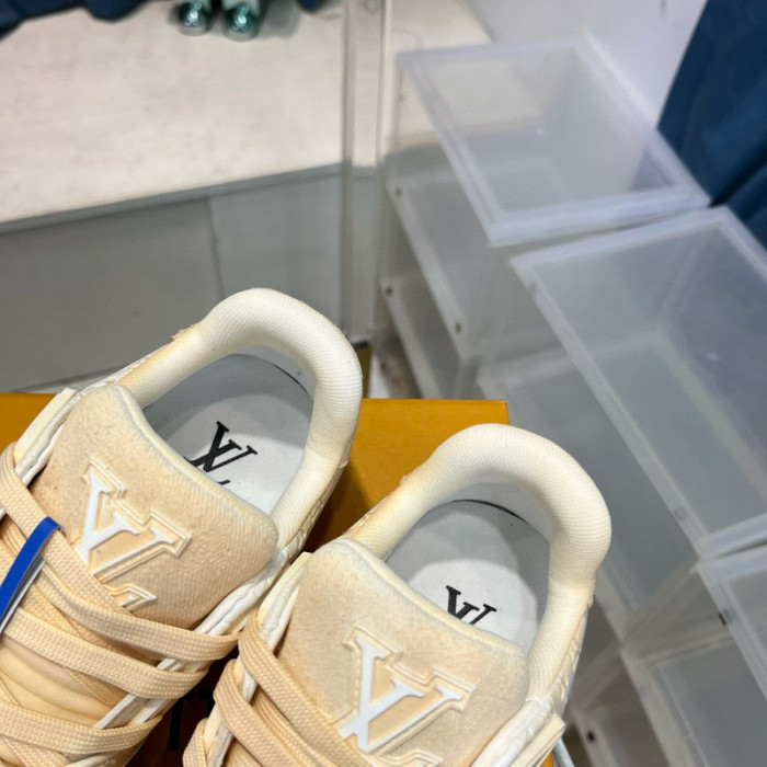lv snekaers l0000242