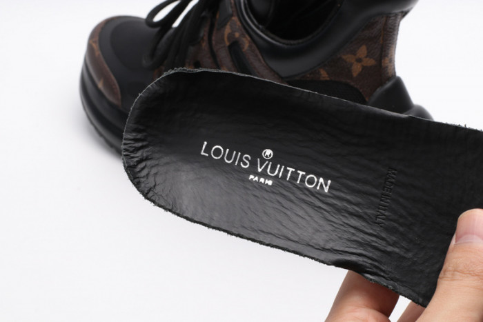 lv snekaers l000006