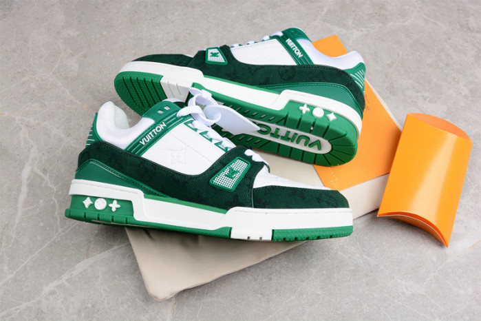 lv snekaers l000047