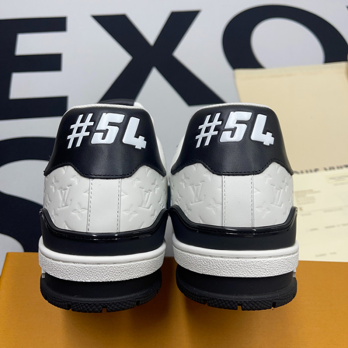 lv snekaers l000081