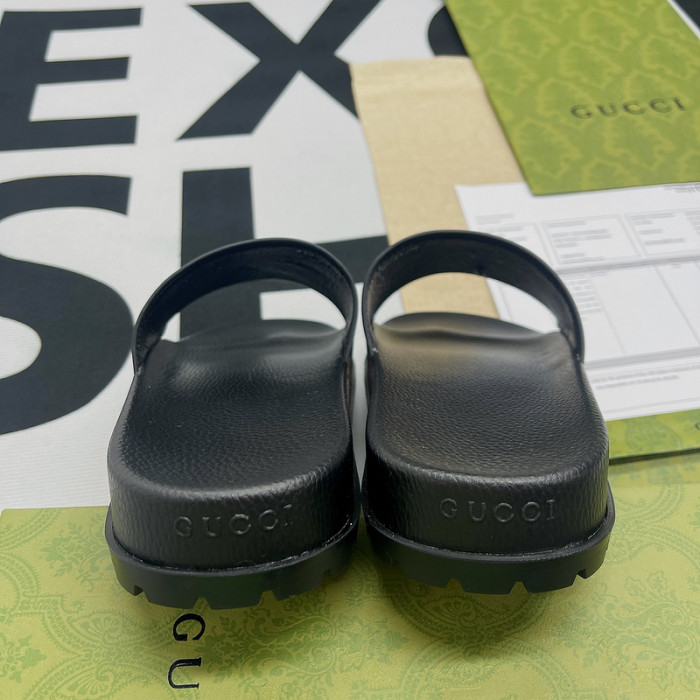 G*u*i* sandal102