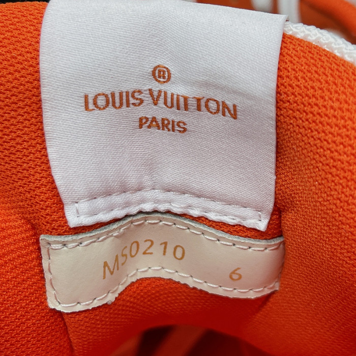 lv snekaers l000079
