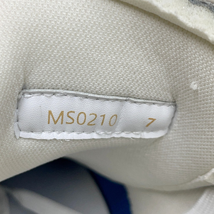 lv snekaers l000082