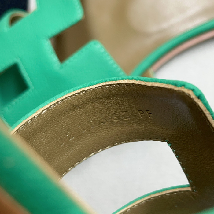 herme* sandal 23
