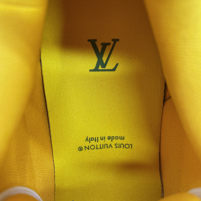 lv snekaers l000076