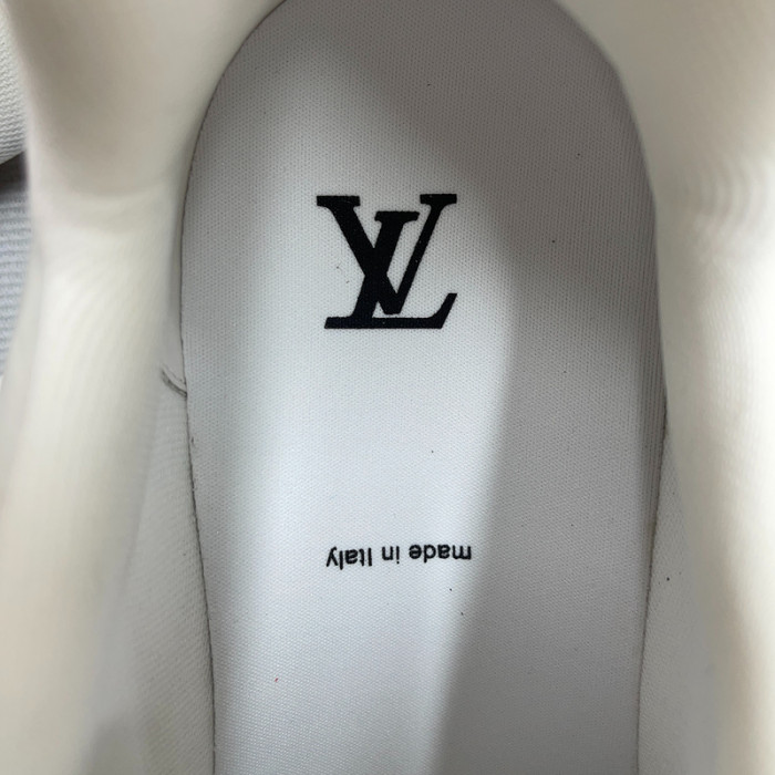 lv snekaers l000081