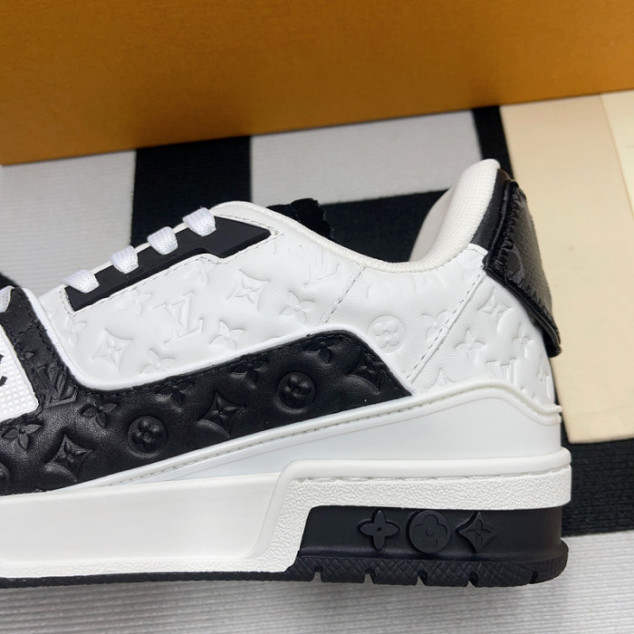 lv snekaers l000084