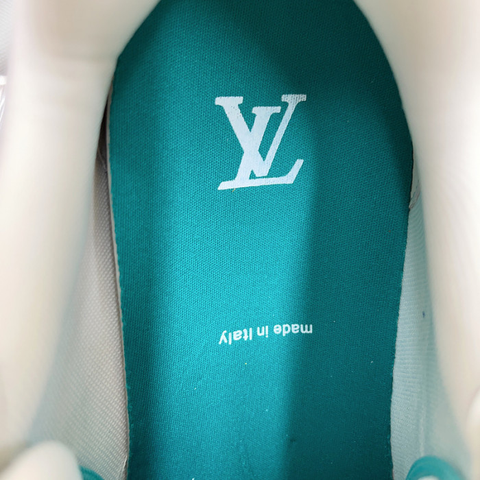 lv snekaers l000090