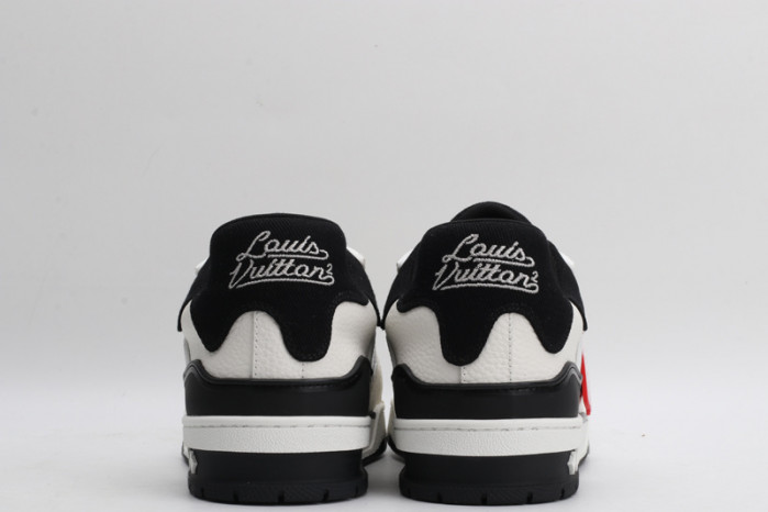 lv snekaers l000055