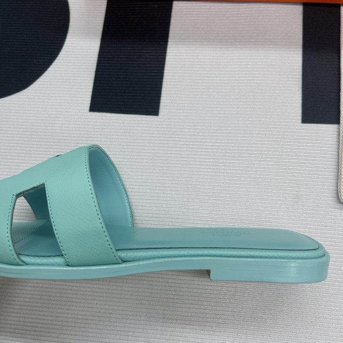 herme* sandal 30
