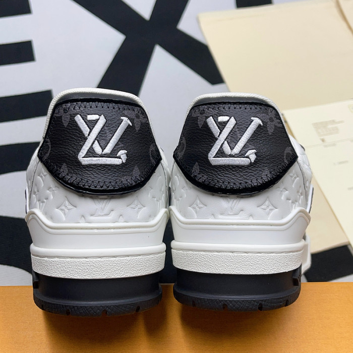 lv snekaers l000084