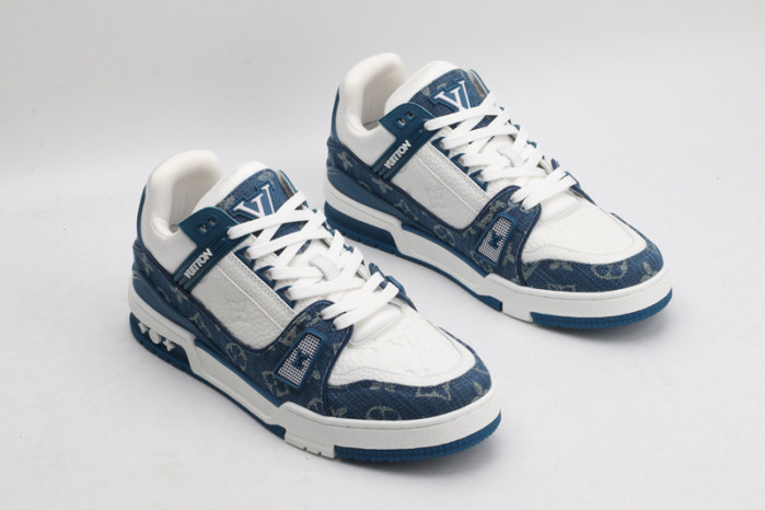 lv snekaers l000050
