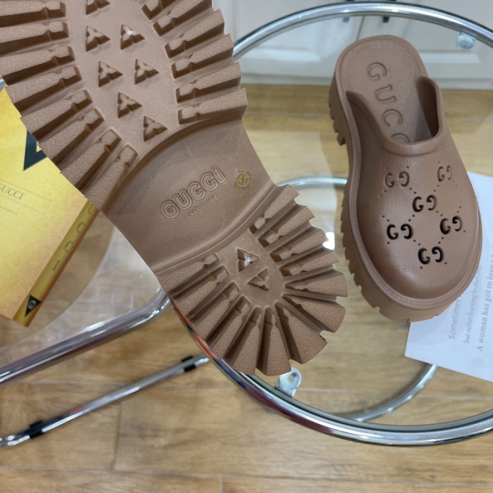 G*u*i* sandal111