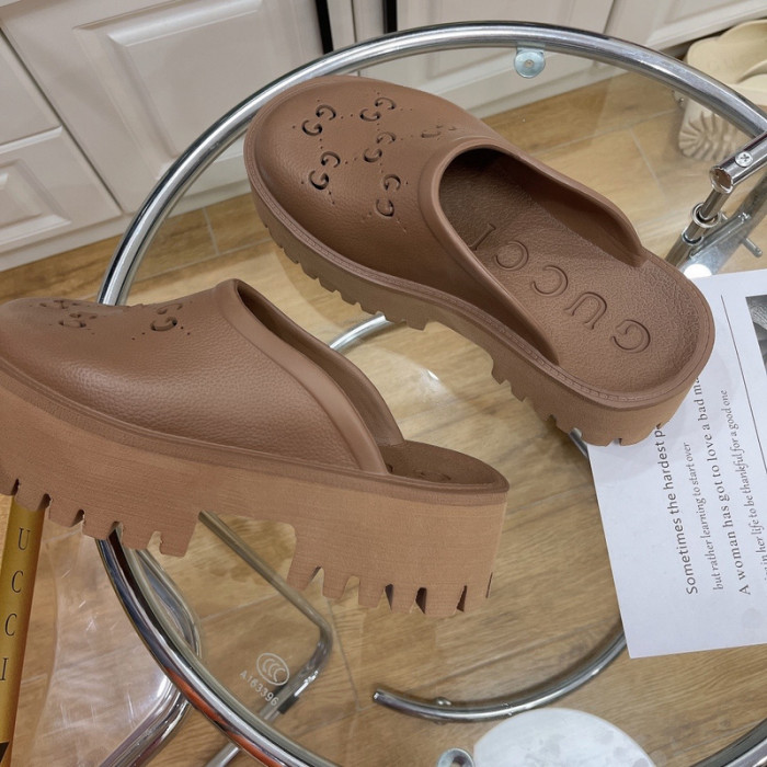 G*u*i* sandal111