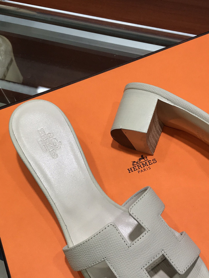 herme* sandal 52