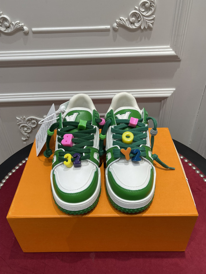 lv snekaers l000058