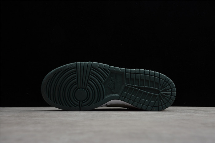 nike sb dunk low “sail multi camo” dh0957-100