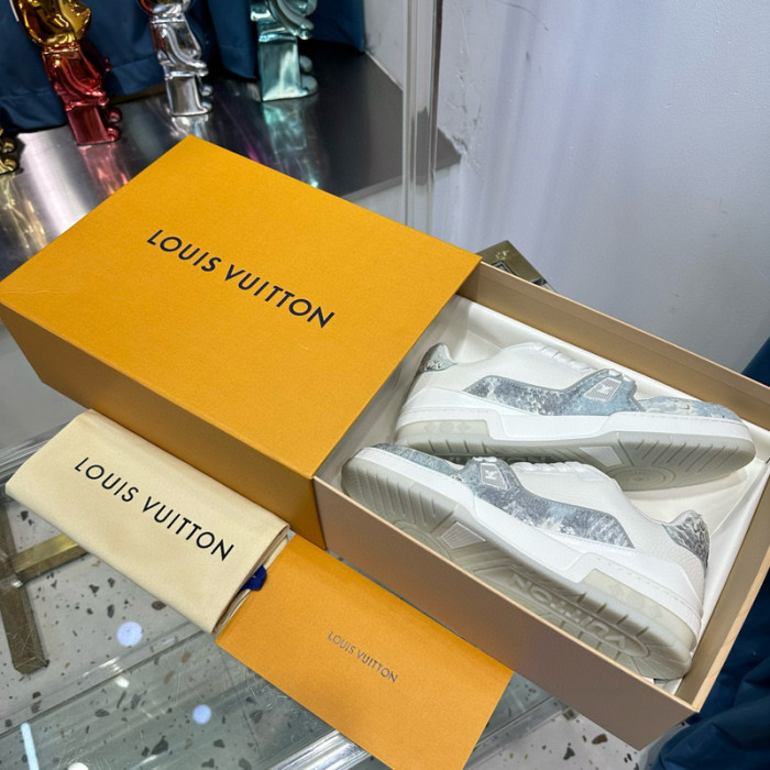 lv snekaers l0000153