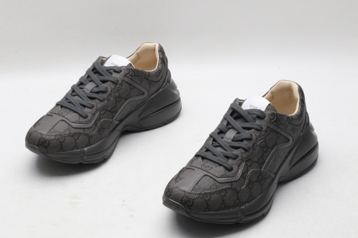 G*u*i* rhyton sneaker