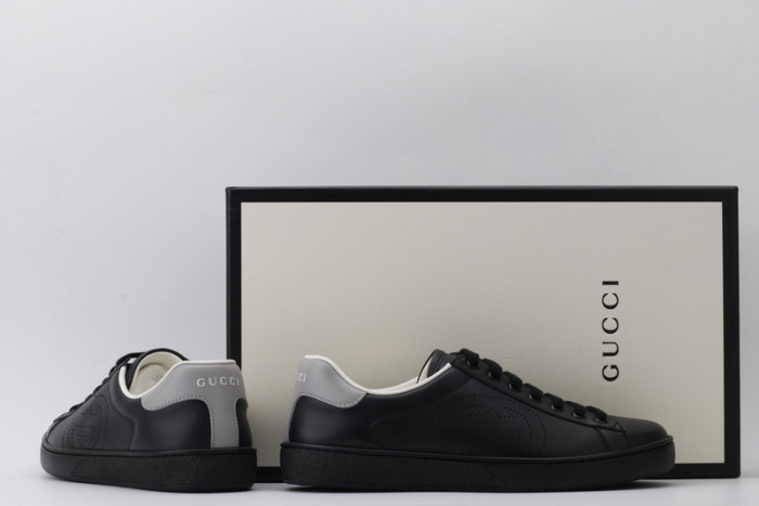 G*u*i* ace sneaker