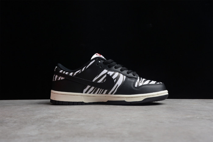 quartersnacks x nike sb dunk low dm3510-001