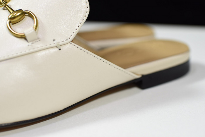 G*u*i* sandal87