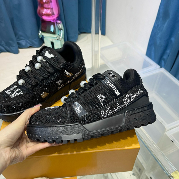lv snekaers l0000228