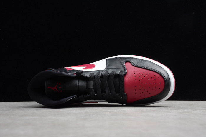 air jordan 1 mid bred toe 554724-066