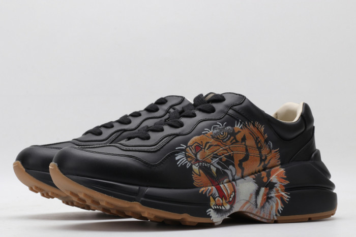 G*u*i* rhyton sneaker