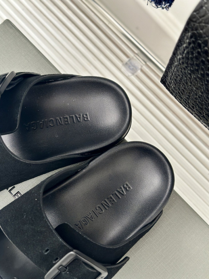 balenciag* sandal bs68