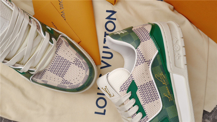 lv snekaers l0000323