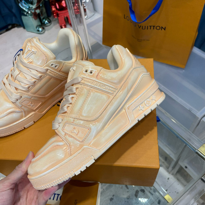 lv snekaers l0000202