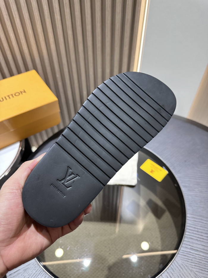 l&v sandal 42