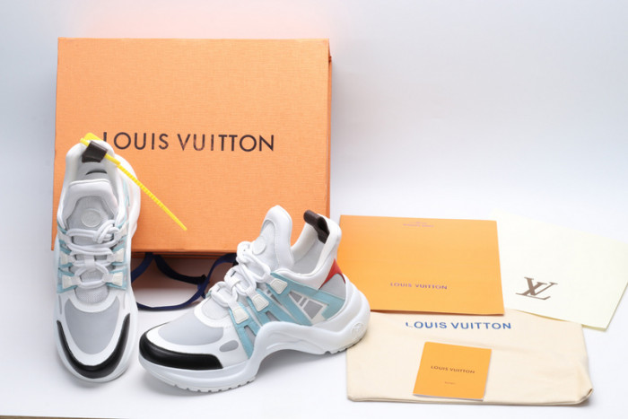 lv snekaers l000004