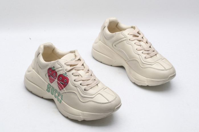 G*u*i* rhyton sneaker